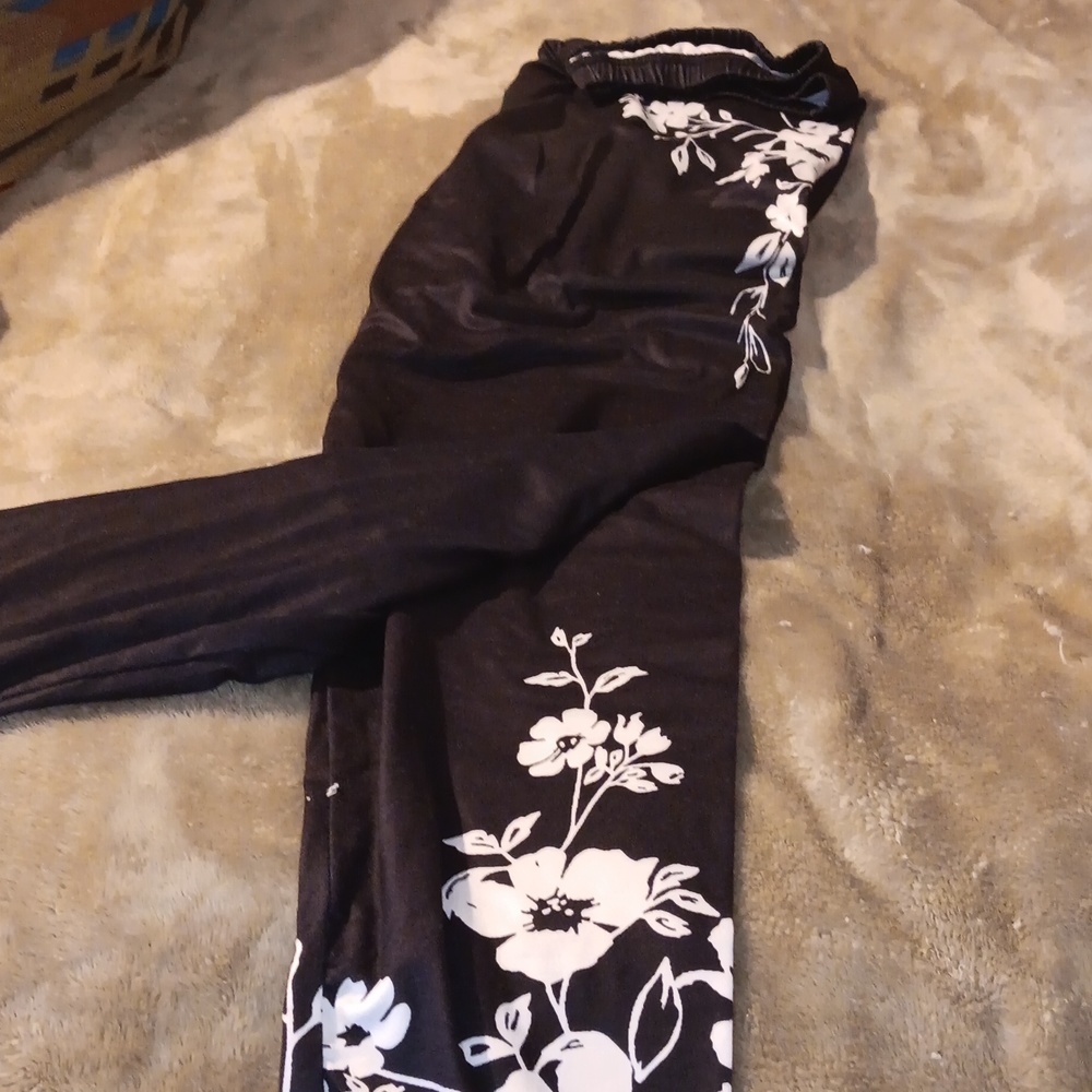 Woman pants - Picture 2 of 4